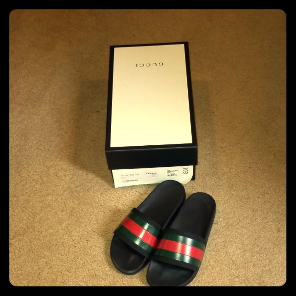 GUCCI Pursuit Rubber Slide